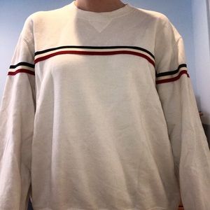 white brandy melville sweatshirt